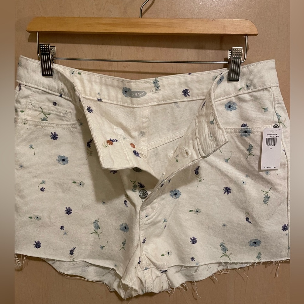 Old Navy OG High Rise Denim Shorts - Picture 2 of 6
